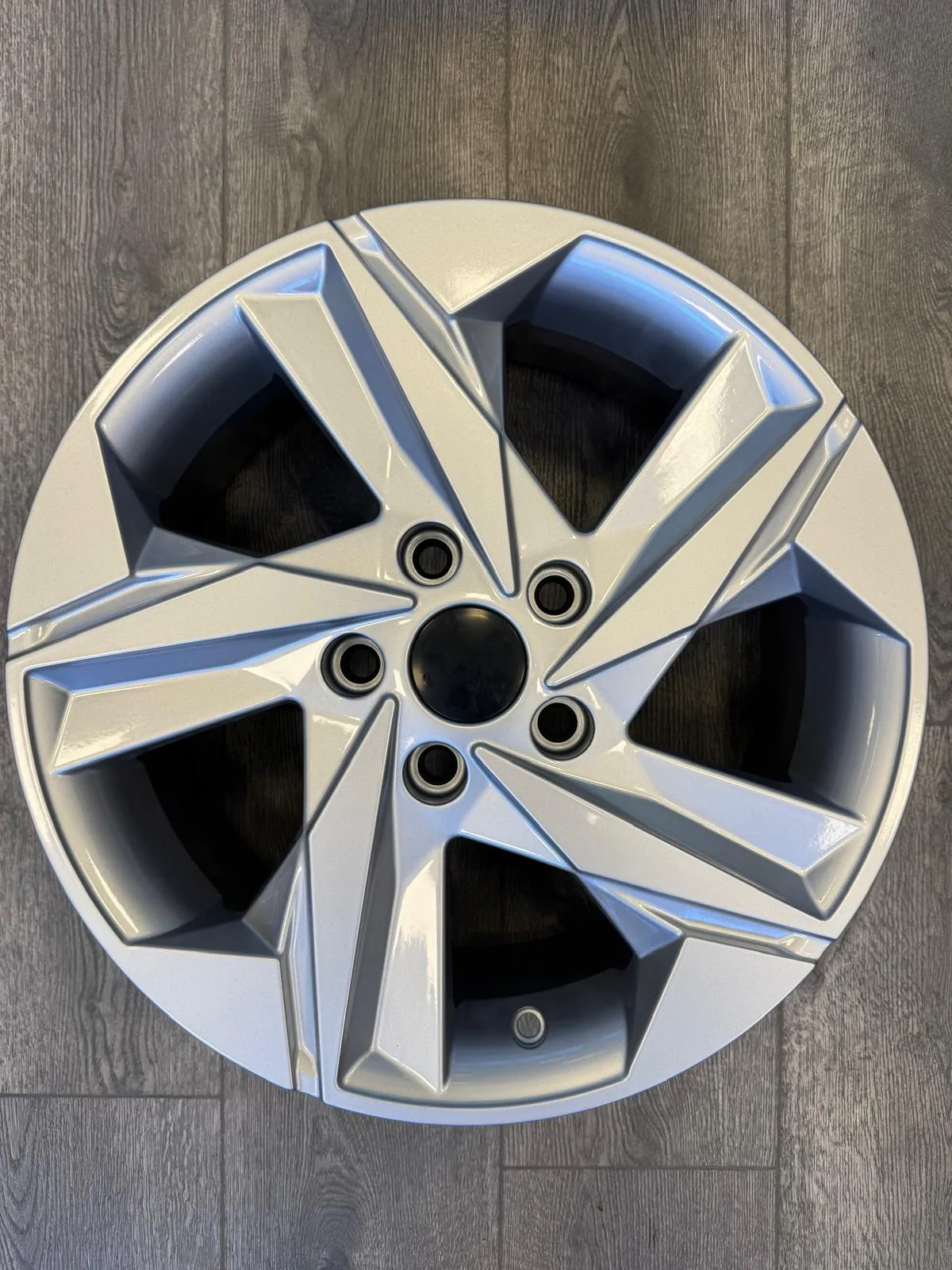 6,5X16 5X114.3 ET40 67,1 SILVER